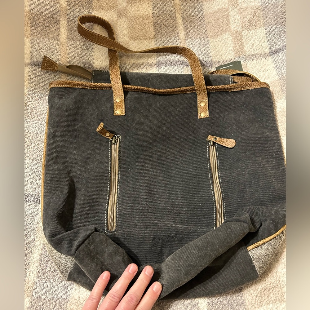 NWT Myra Concealed Carry purse - Picture 2 of 4